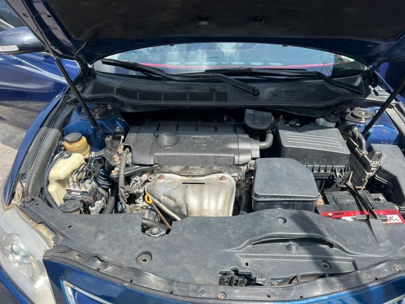 Thumbnail 3 of 2011 Toyota Camry SE
